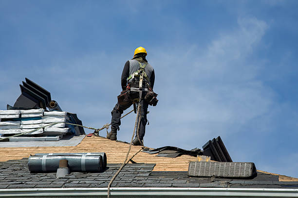 Professional Gutter Installation technician working in Rock Island, TX